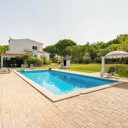 Villa Calmelo - Short Drive Away From Beaches Of Carvoeiro Benegil *
